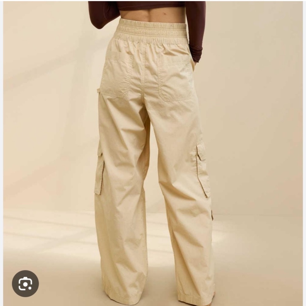 Aerie Tan Easiest Cargo Wide Leg Pants women’s large - Picture 2 of 5